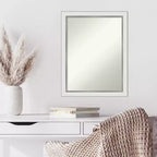 Miroir mural rectangulaire moderne 21" x 27" sans biseau, cadre étroit blanc argenté