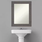 Miroir mural de salle de bain gris en planches rustiques sans biseau 24" x 30" - Rectangle, cadre en polystyrène