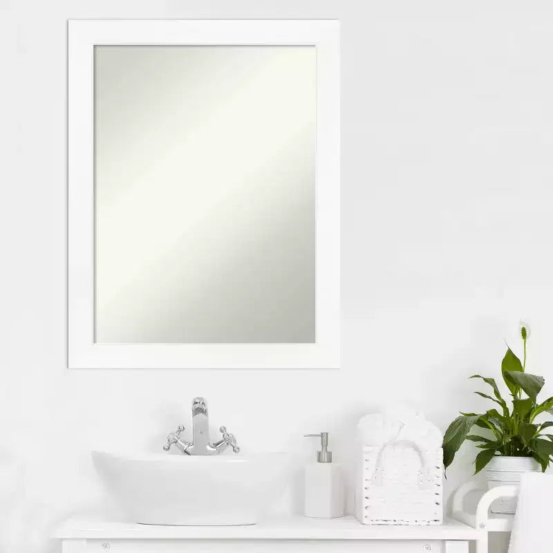Miroir mural étroit de salle de bain blanc sans biseau 21" x 27" - Cadre en polystyrène