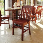 Lot de 2 chaises de restaurant en bois d'acajou de style "School House" - Qualité commerciale