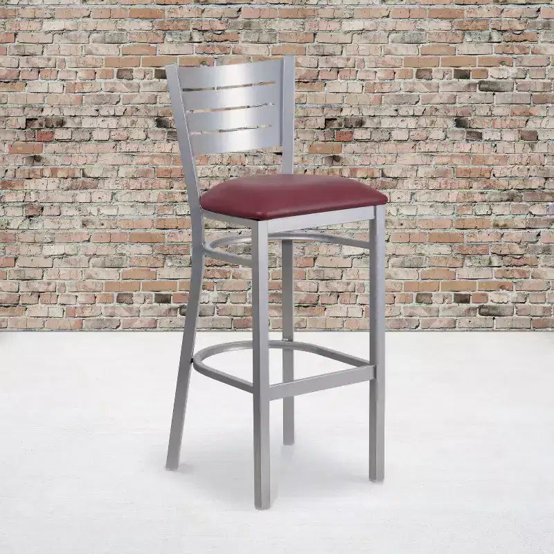 Lot de 2 tabourets de bar en métal avec dossier à lattes, couleur argent