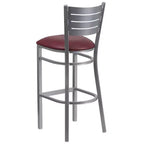 Lot de 2 tabourets de bar en métal avec dossier à lattes, couleur argent