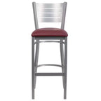 Lot de 2 tabourets de bar en métal avec dossier à lattes, couleur argent