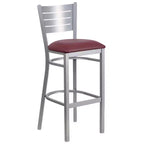 Lot de 2 tabourets de bar en métal avec dossier à lattes, couleur argent