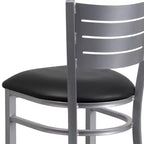 Lot de 2 tabourets de bar en métal avec dossier à lattes, couleur argent