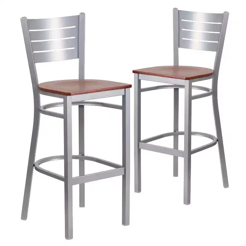 Lot de 2 tabourets de bar en métal avec dossier à lattes, couleur argent