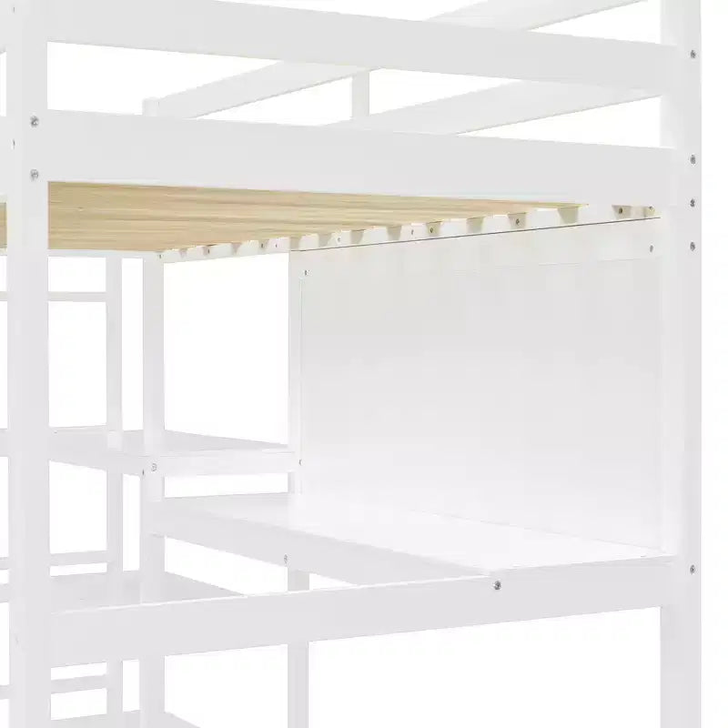 Lit mezzanine en bois avec étagères, bureau et tableau d'écriture