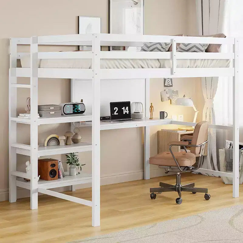 Lit mezzanine en bois avec étagères, bureau et tableau d'écriture